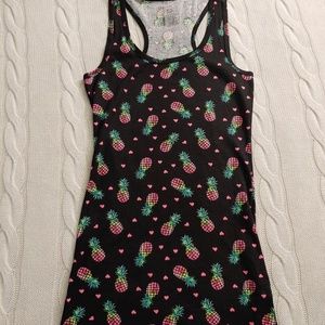NWOT Cute pineapples and hearts tank